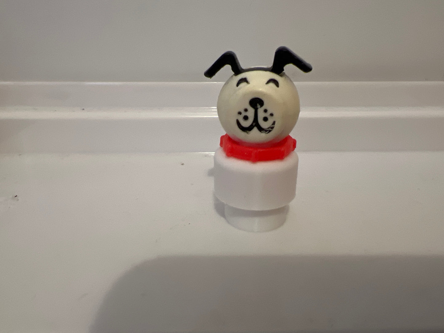 Unique White Lucky/Fido Figure