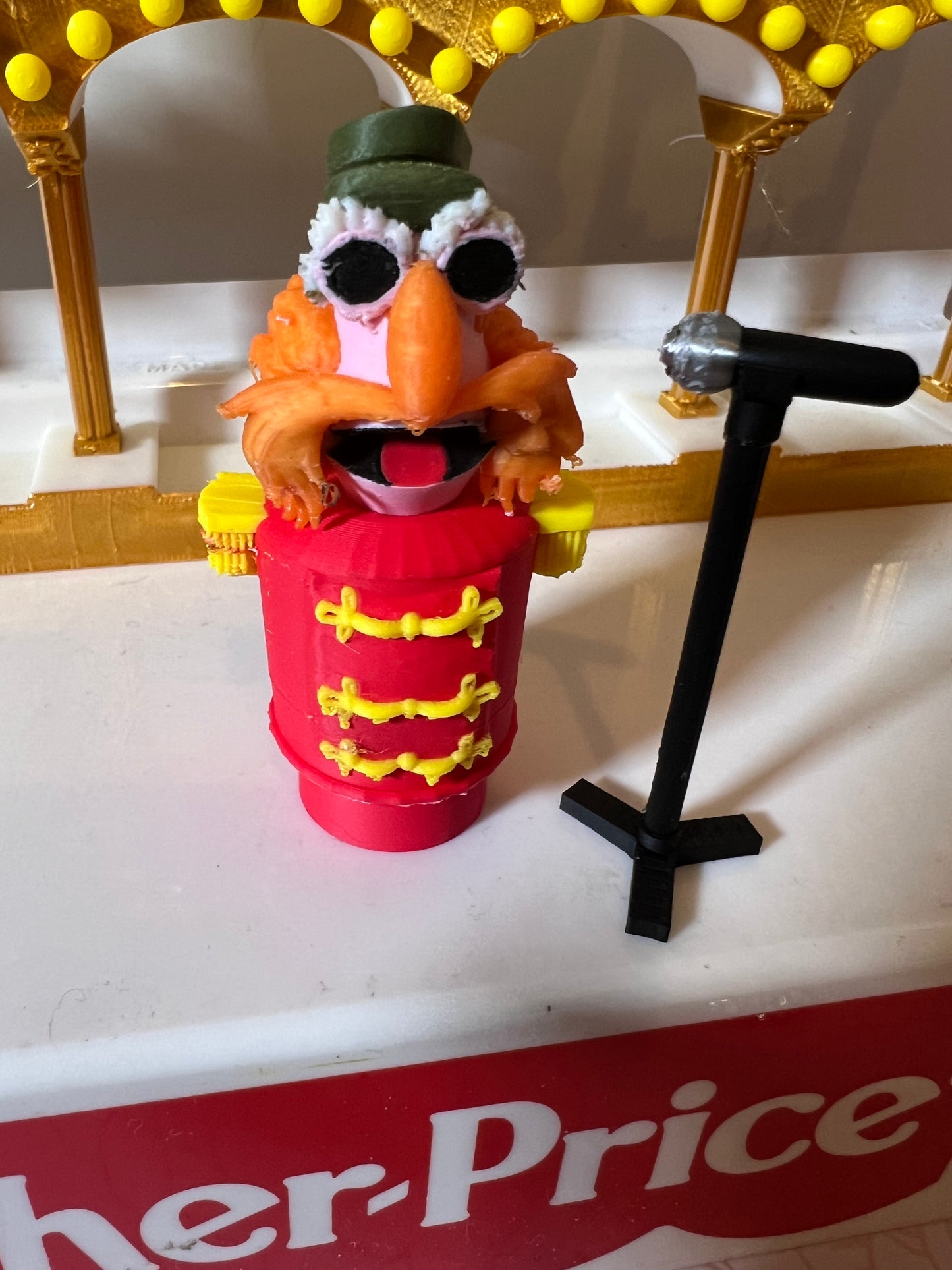 Electric Mayhem Muppets Floyd Pepper