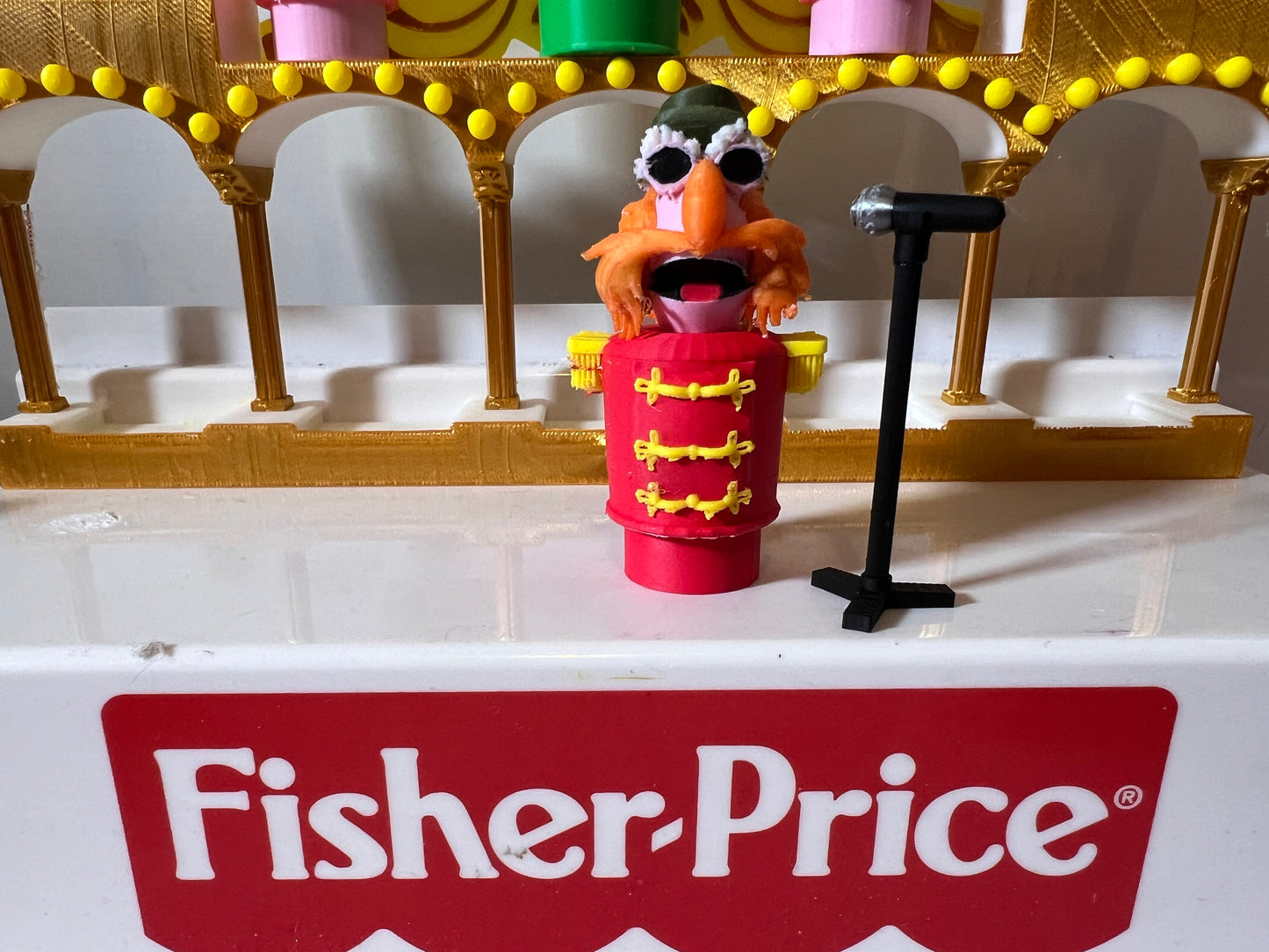 Electric Mayhem Muppets Floyd Pepper