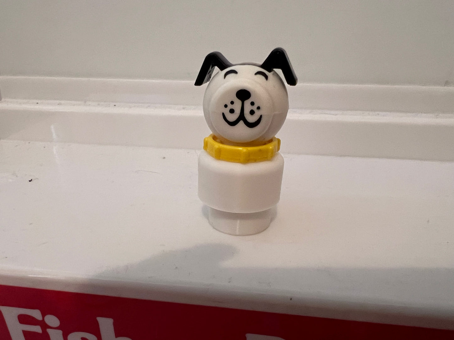 Unique White Lucky/Fido Figure