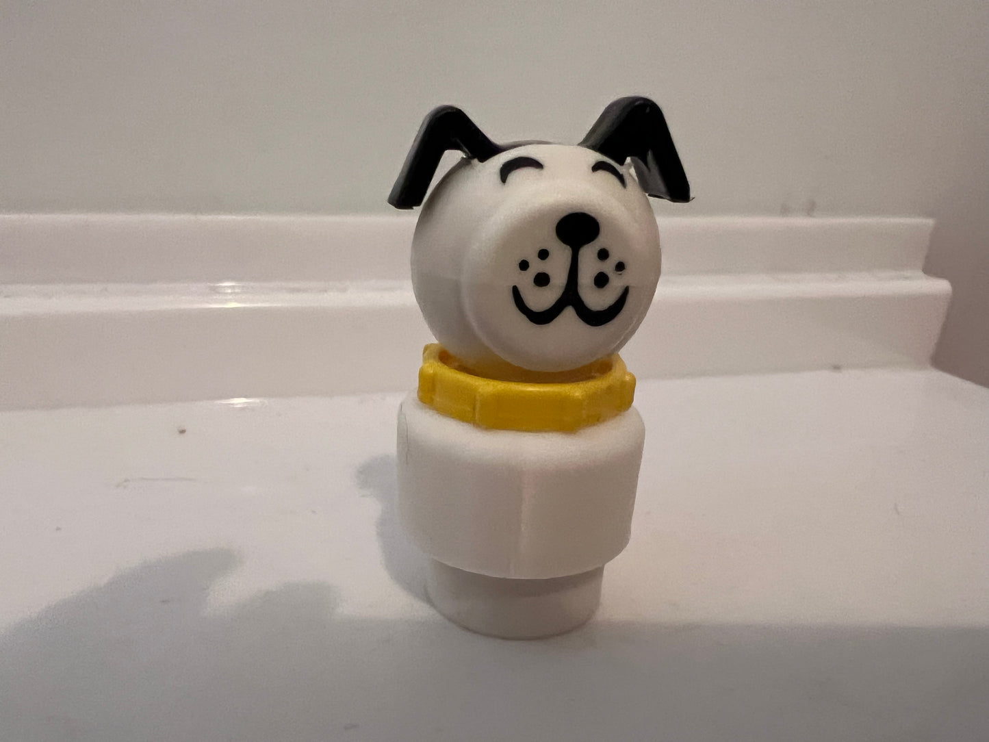 Unique White Lucky/Fido Figure