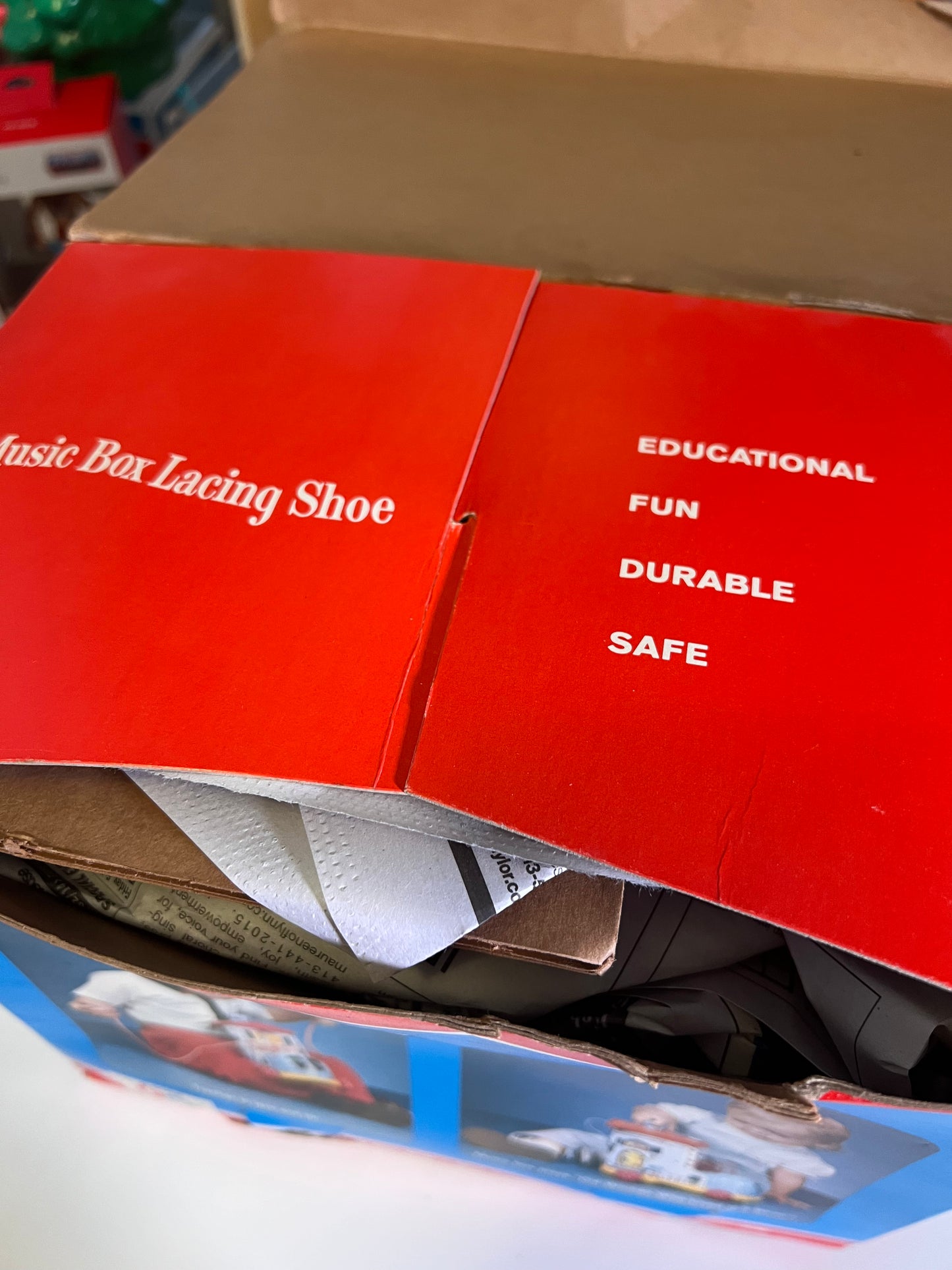Vintage 1964 Music Box Lacing Shoe #991 W/ 3 figures & ORIG BOX