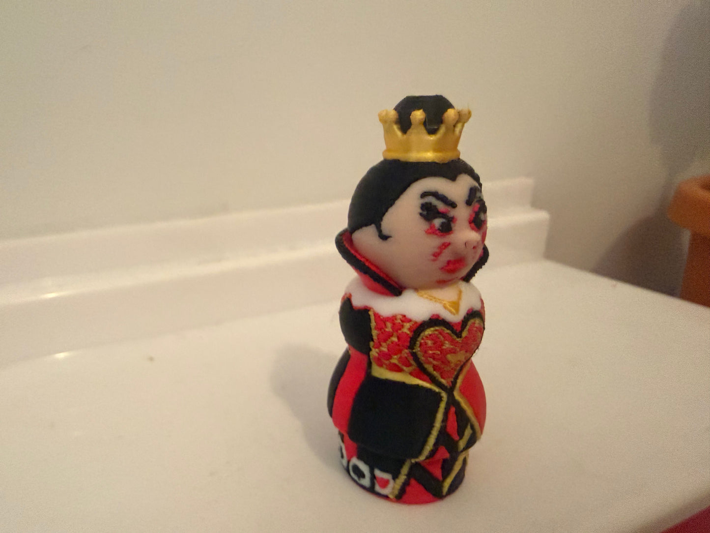 Queen of Hearts - Monthly Villain Series Limited Edition Figure