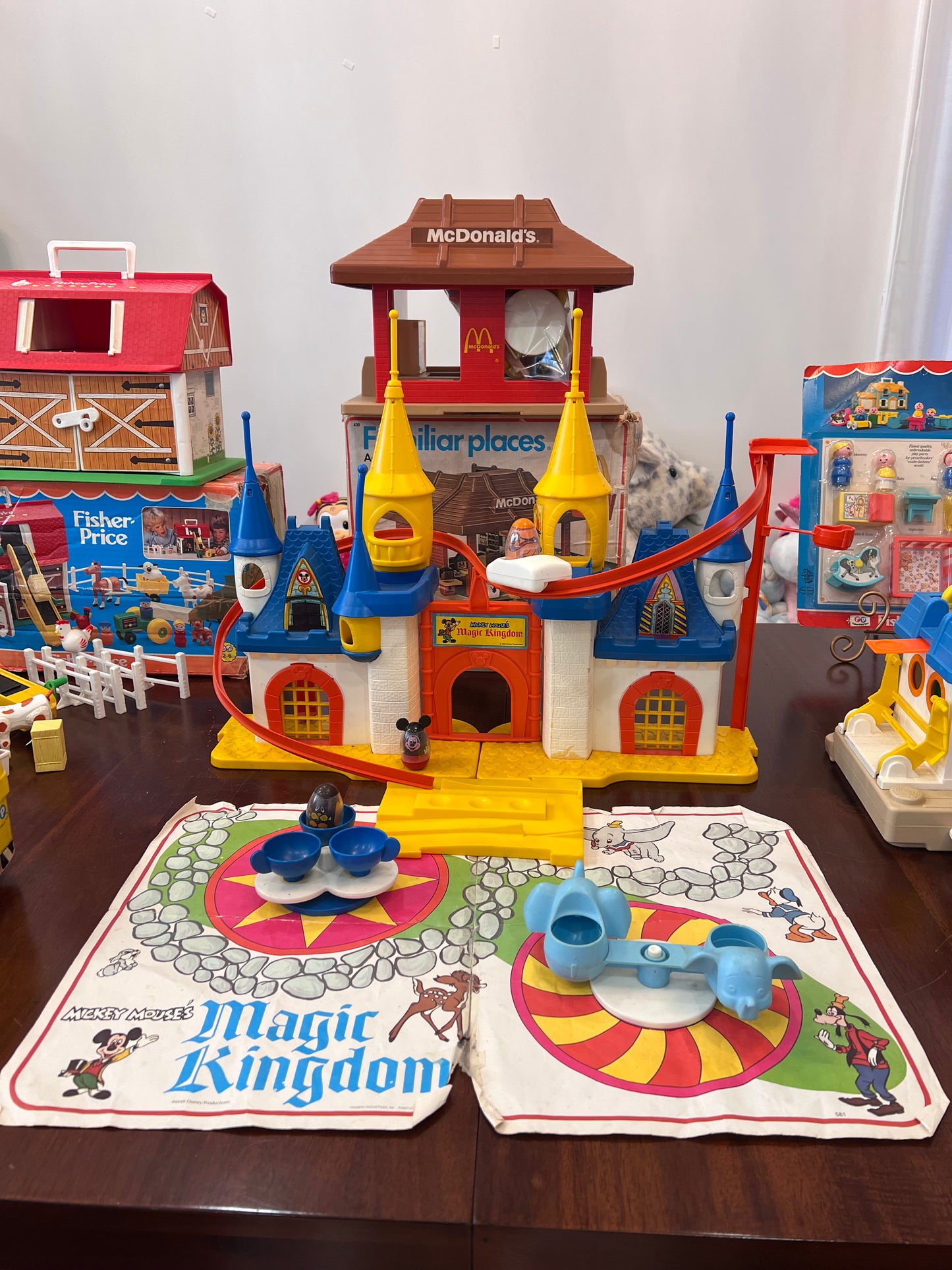 Vintage 1977 Mickey Mouse's Magic Kingdom Weebles Castle Playset