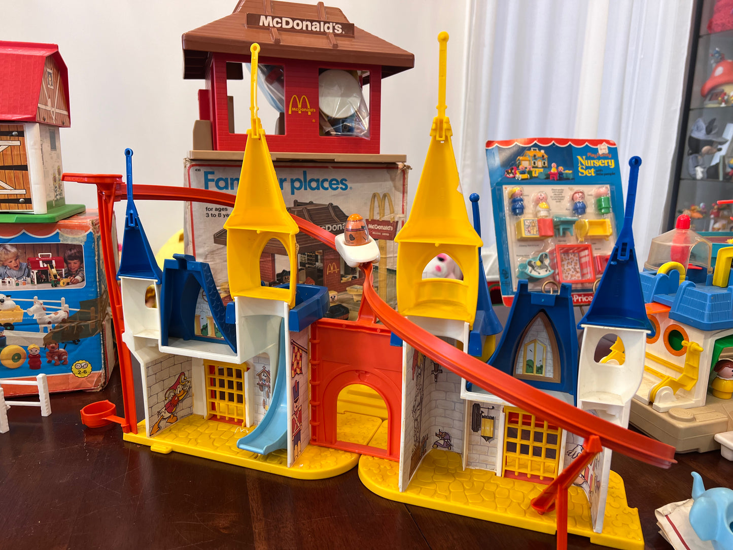 Vintage 1977 Mickey Mouse's Magic Kingdom Weebles Castle Playset