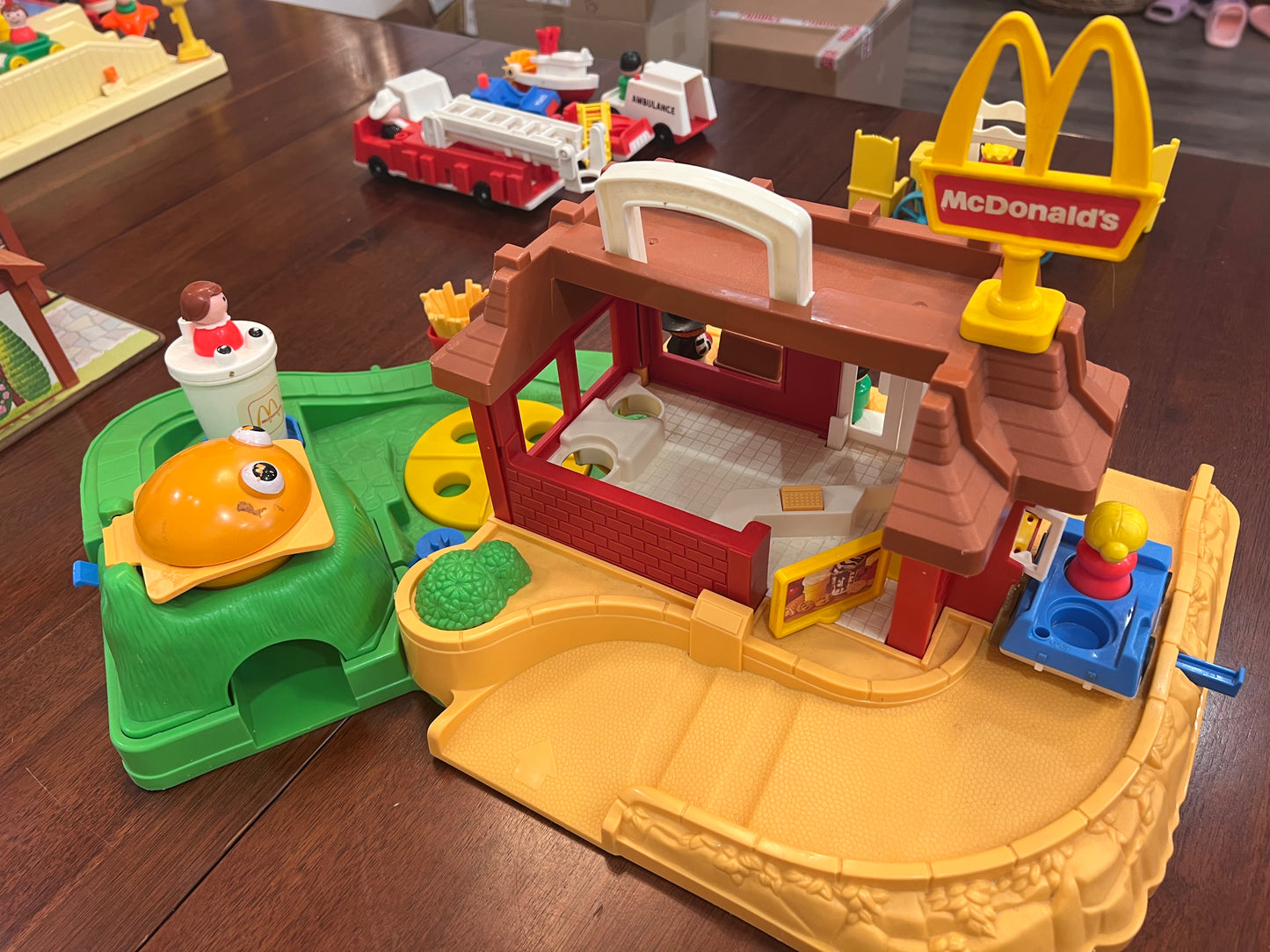 RARE Fisher Price McDonald's Restaurant Playset COMPLETE (Auction)