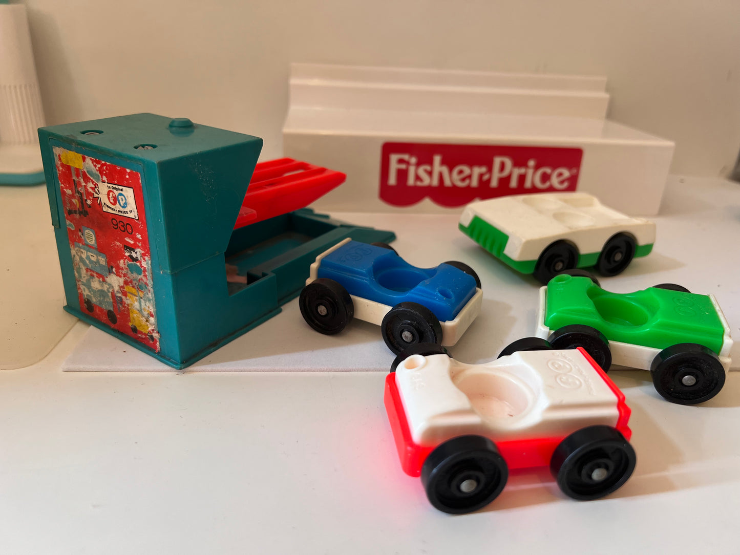 Vintage Fisher Price Garage Car Lot