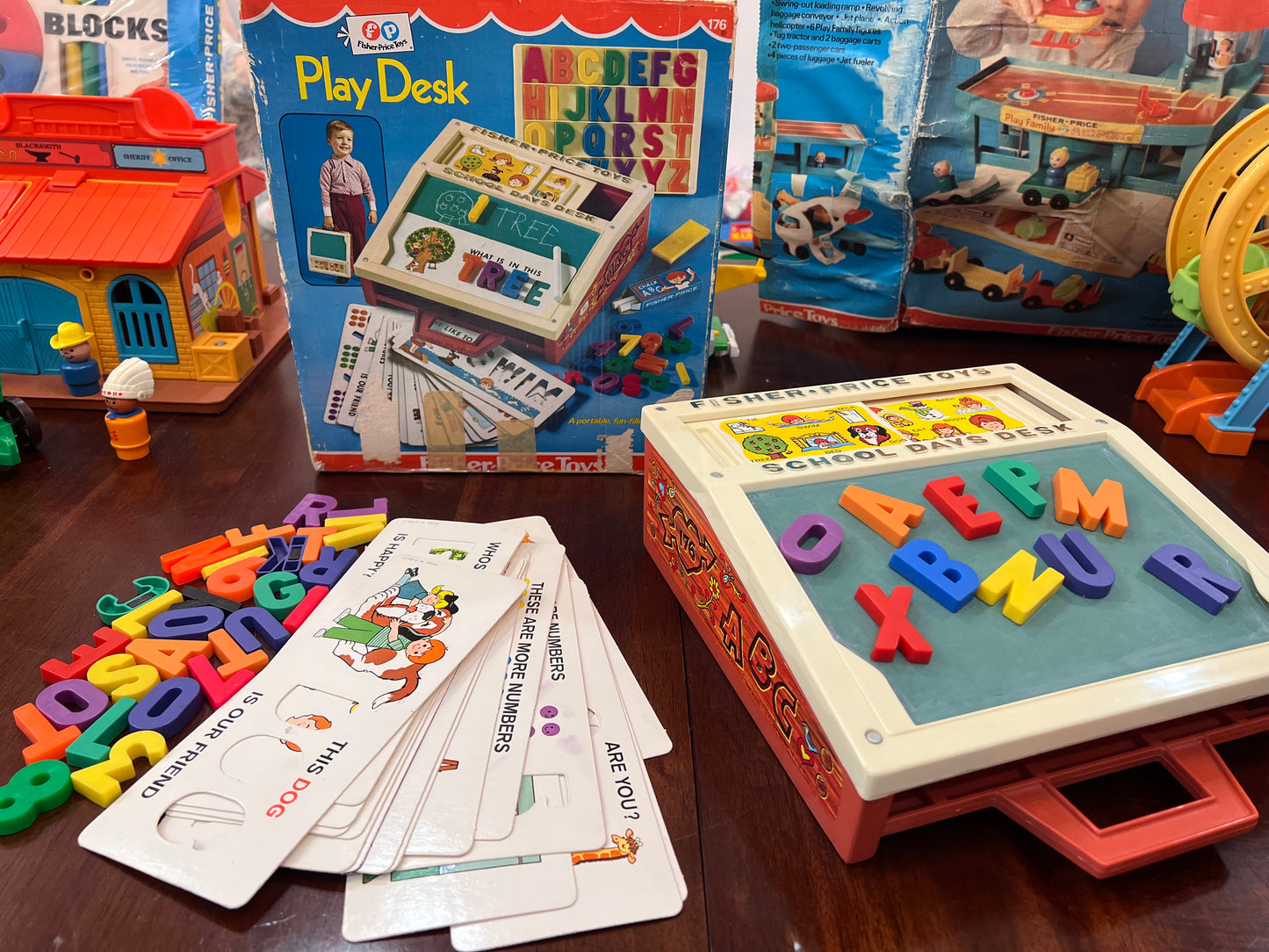 Play Desk w ORIG BOX
