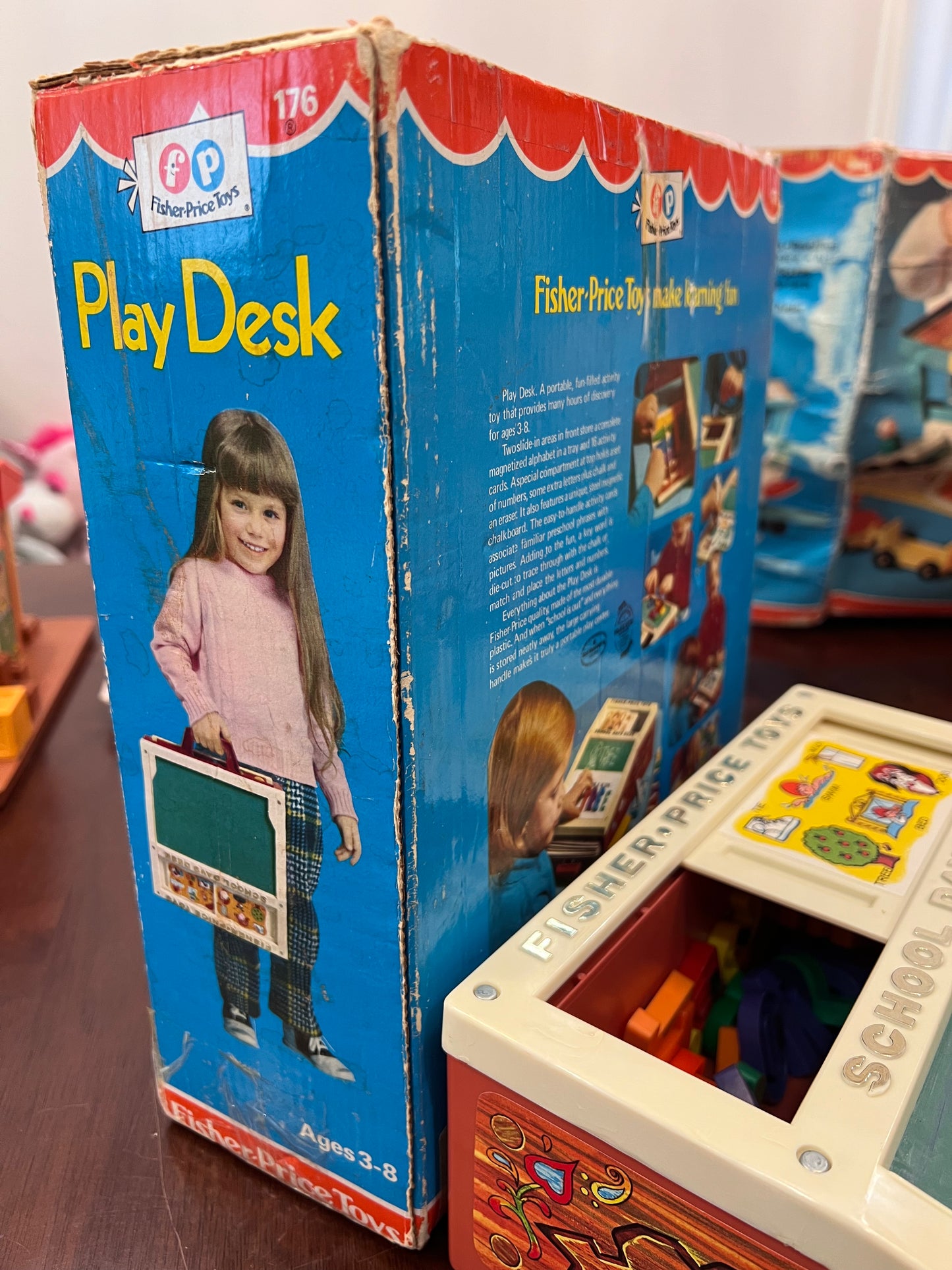 Play Desk w ORIG BOX