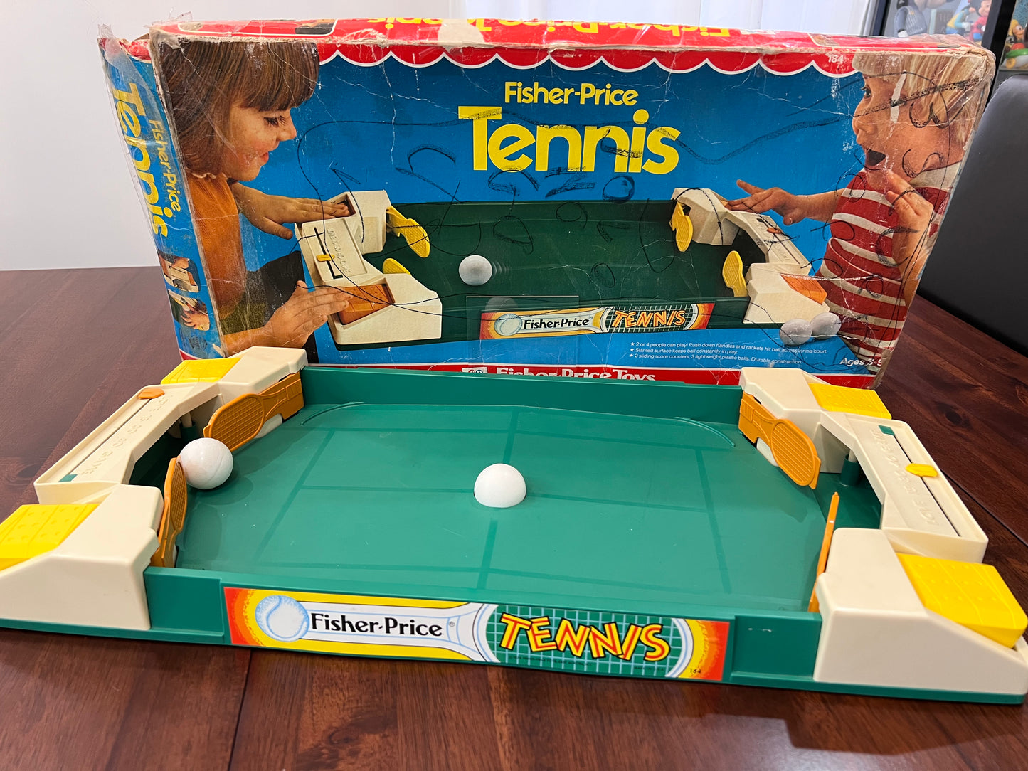 Tennis Game w ORIG Box & 2 balls