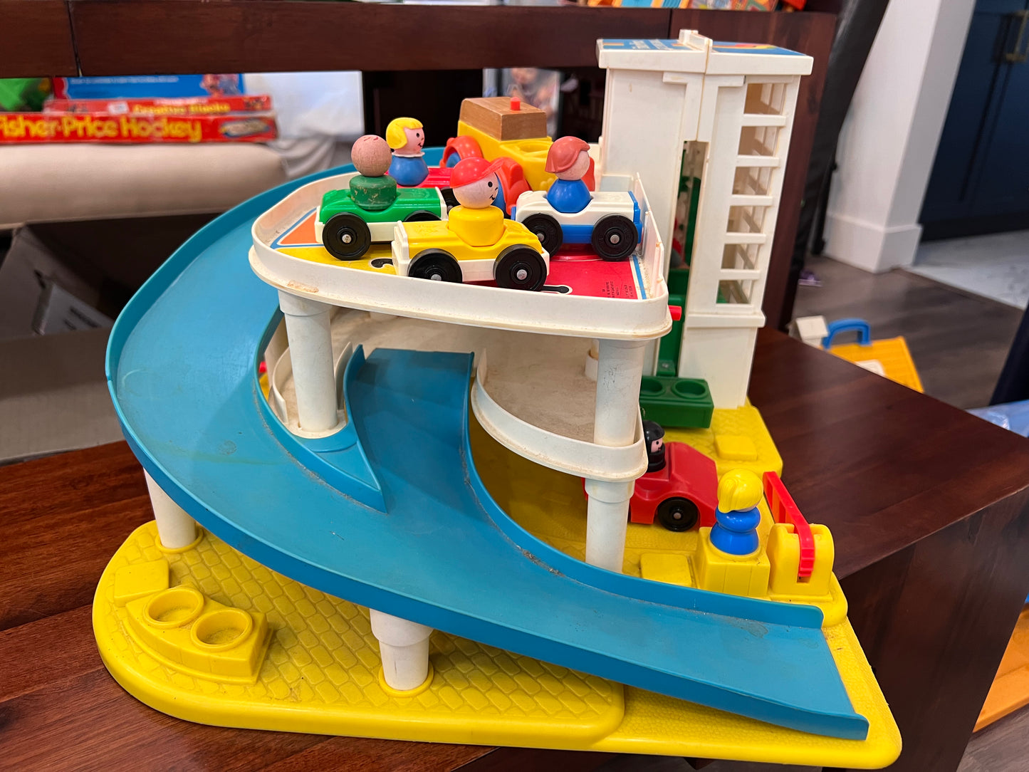 Vintage Little People Garage #2504 COMPLETE 1987 version