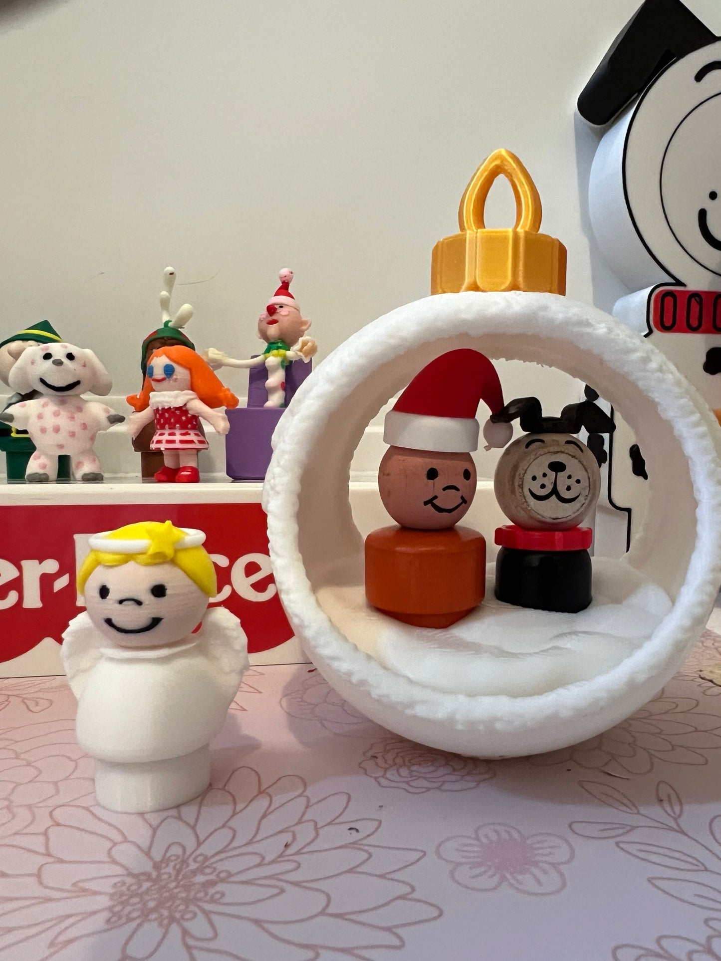 Christmas/Holiday figure - Angel (blonde)