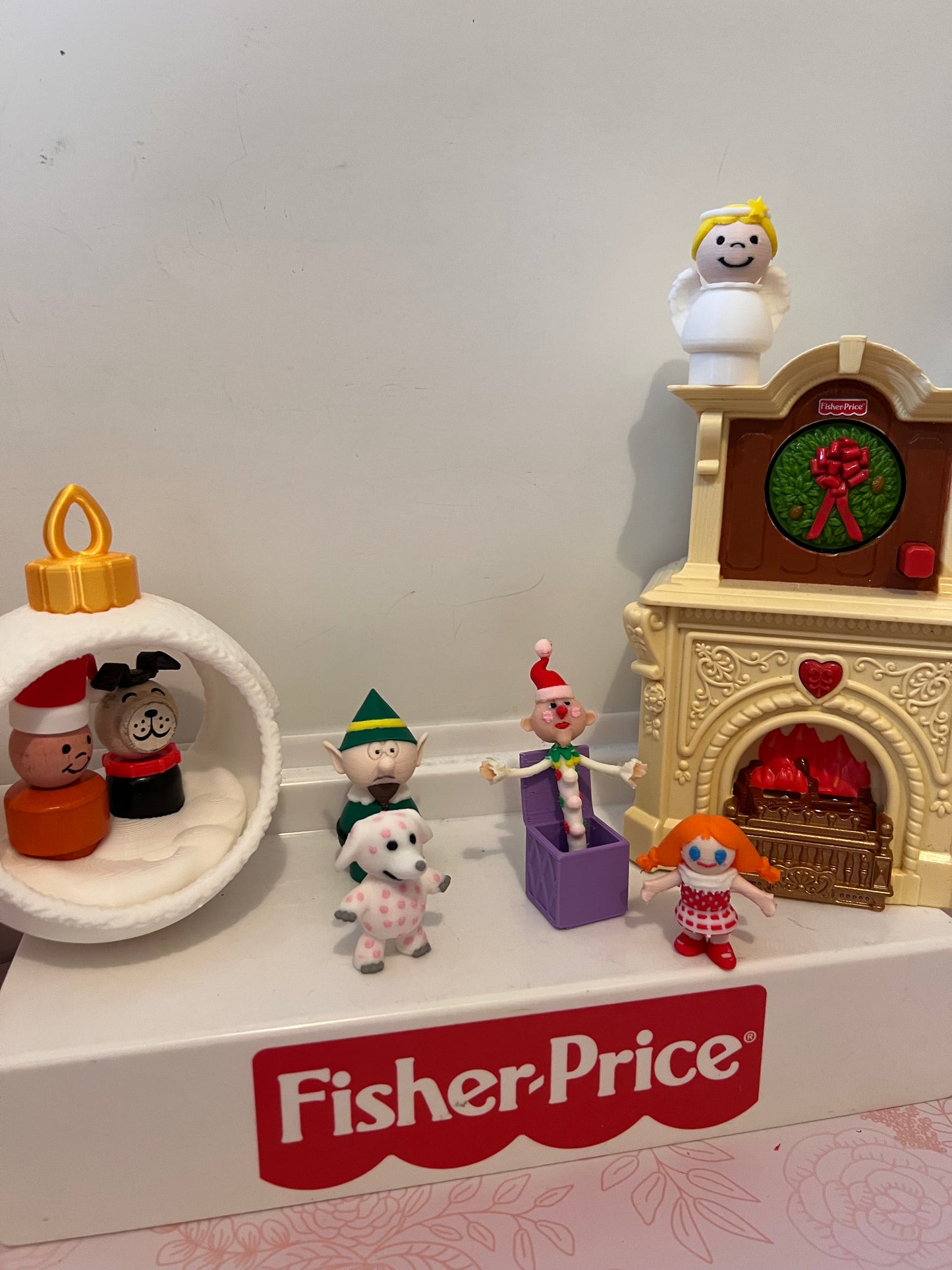 Christmas/Holiday figure - Angel (blonde)