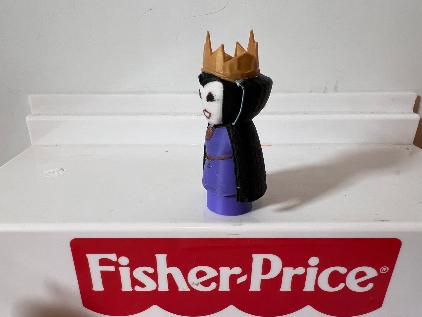 Evil Queen Monthly Villain Series Limited Edition Figure (Little People Compatible)