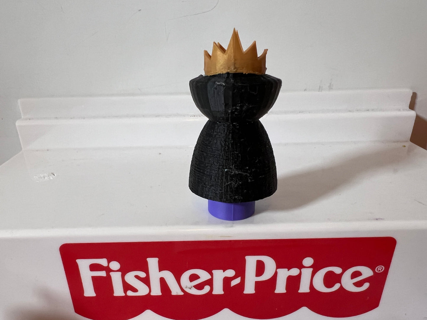 Evil Queen Monthly Villain Series Limited Edition Figure (Little People Compatible)