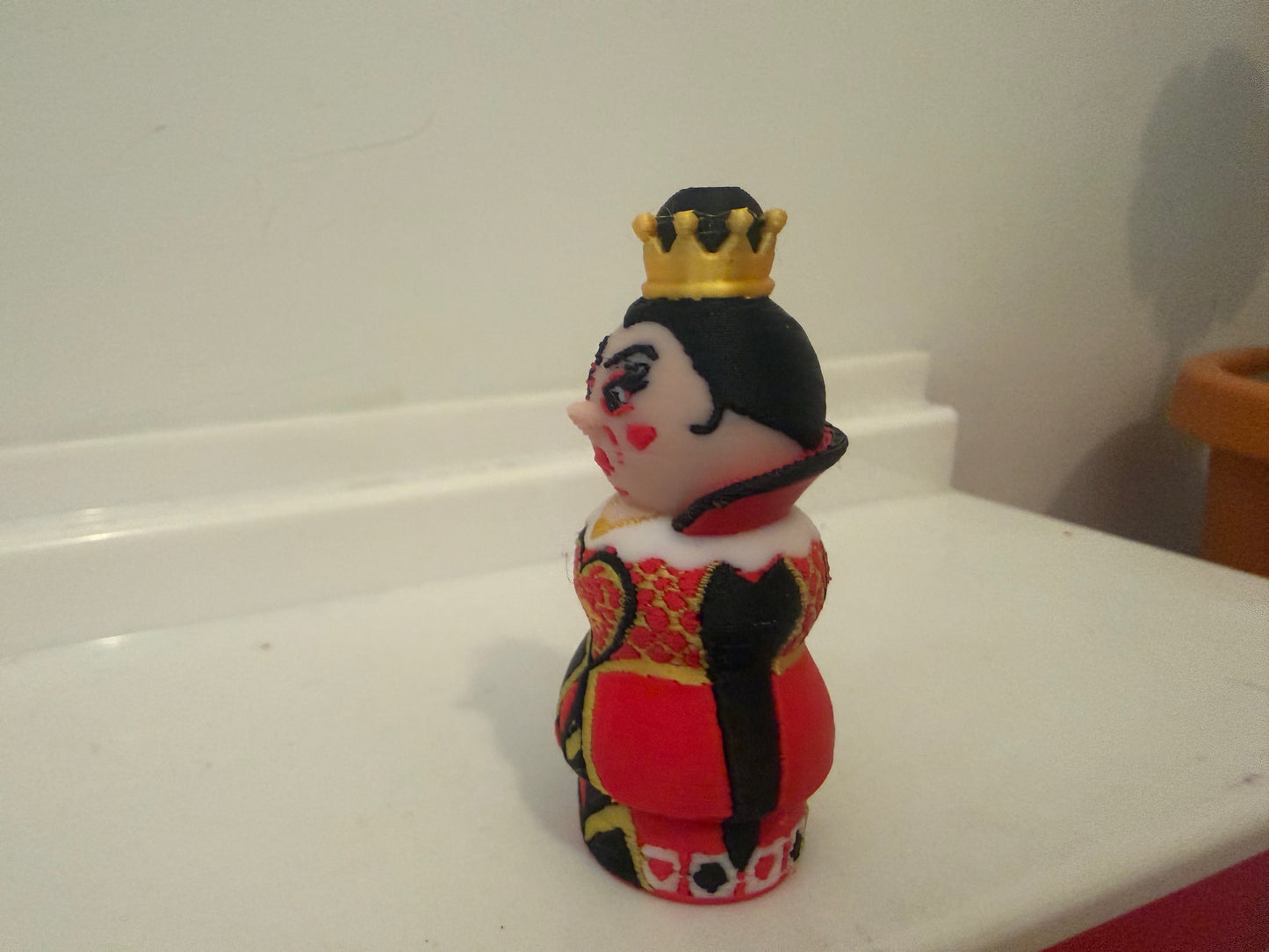 Queen of Hearts - Monthly Villain Series Limited Edition Figure