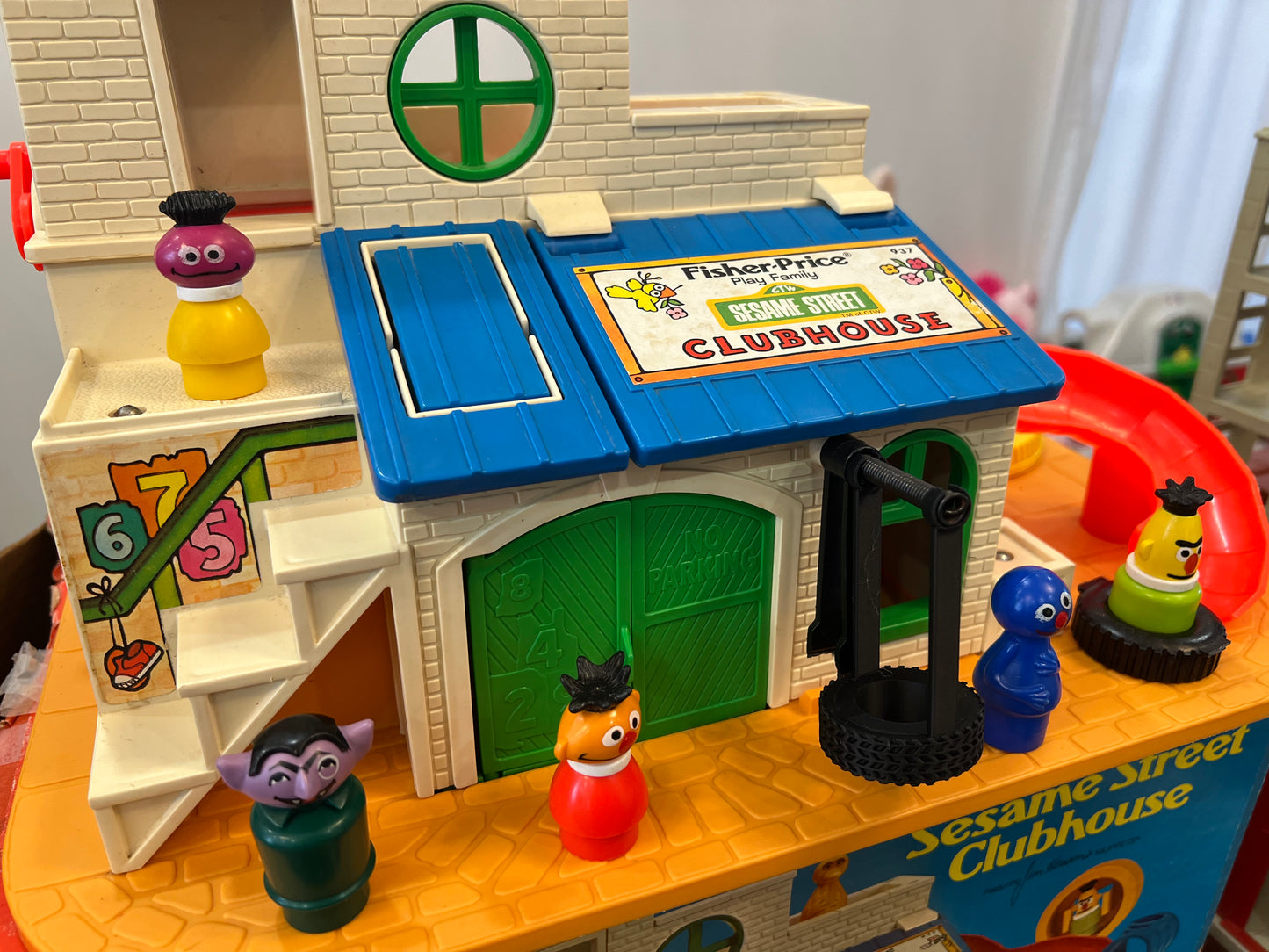 Vintage Sesame Street Club House #937 COMPLETE w ORIG BOX!