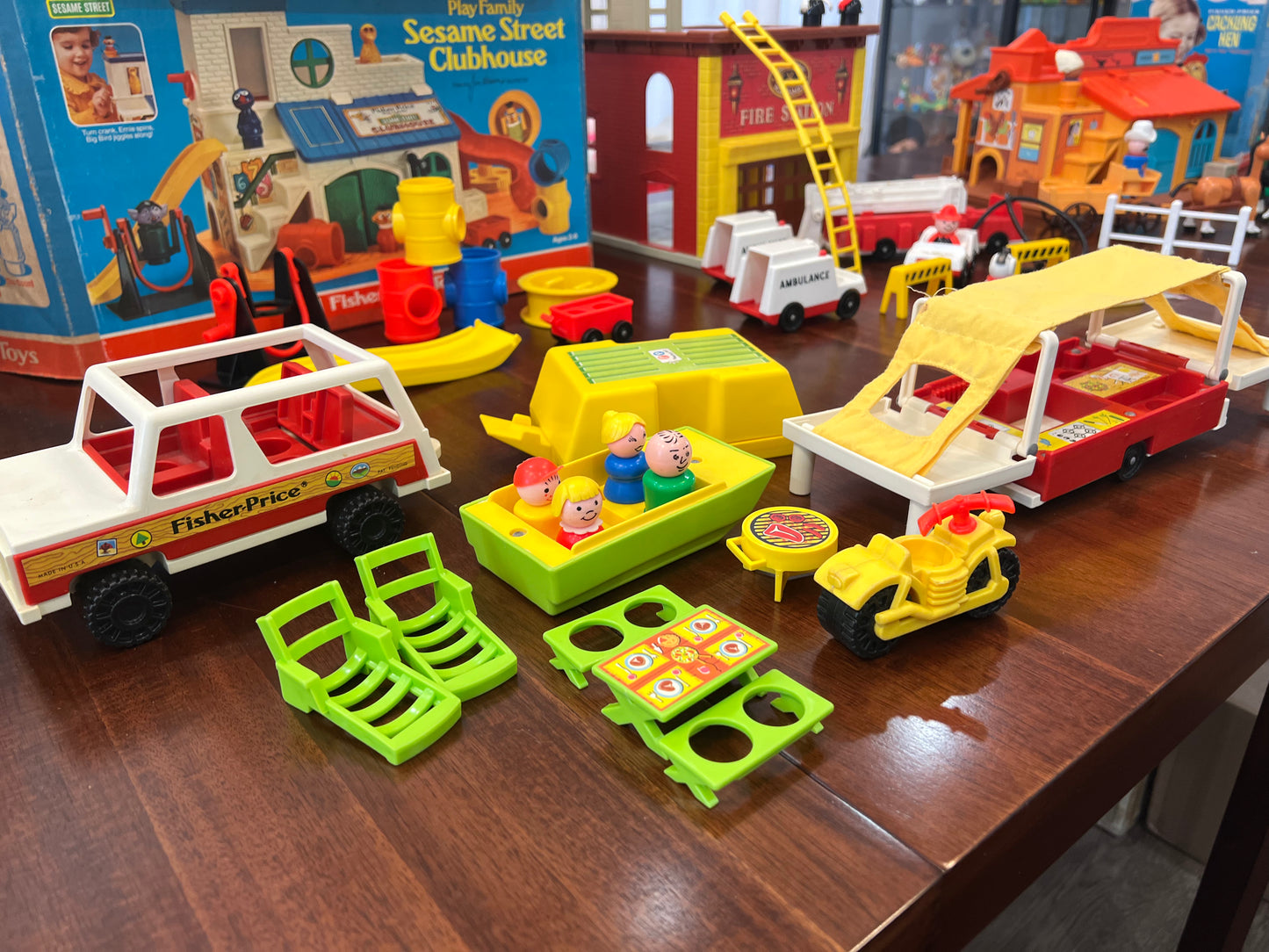 Vintage 1980 Fisher Price Pop Up Camper #992 COMPLETE