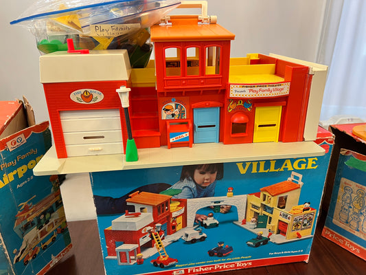 Vintage 1973 Play Family Village #997 COMPLETE w ORIG BOX!!