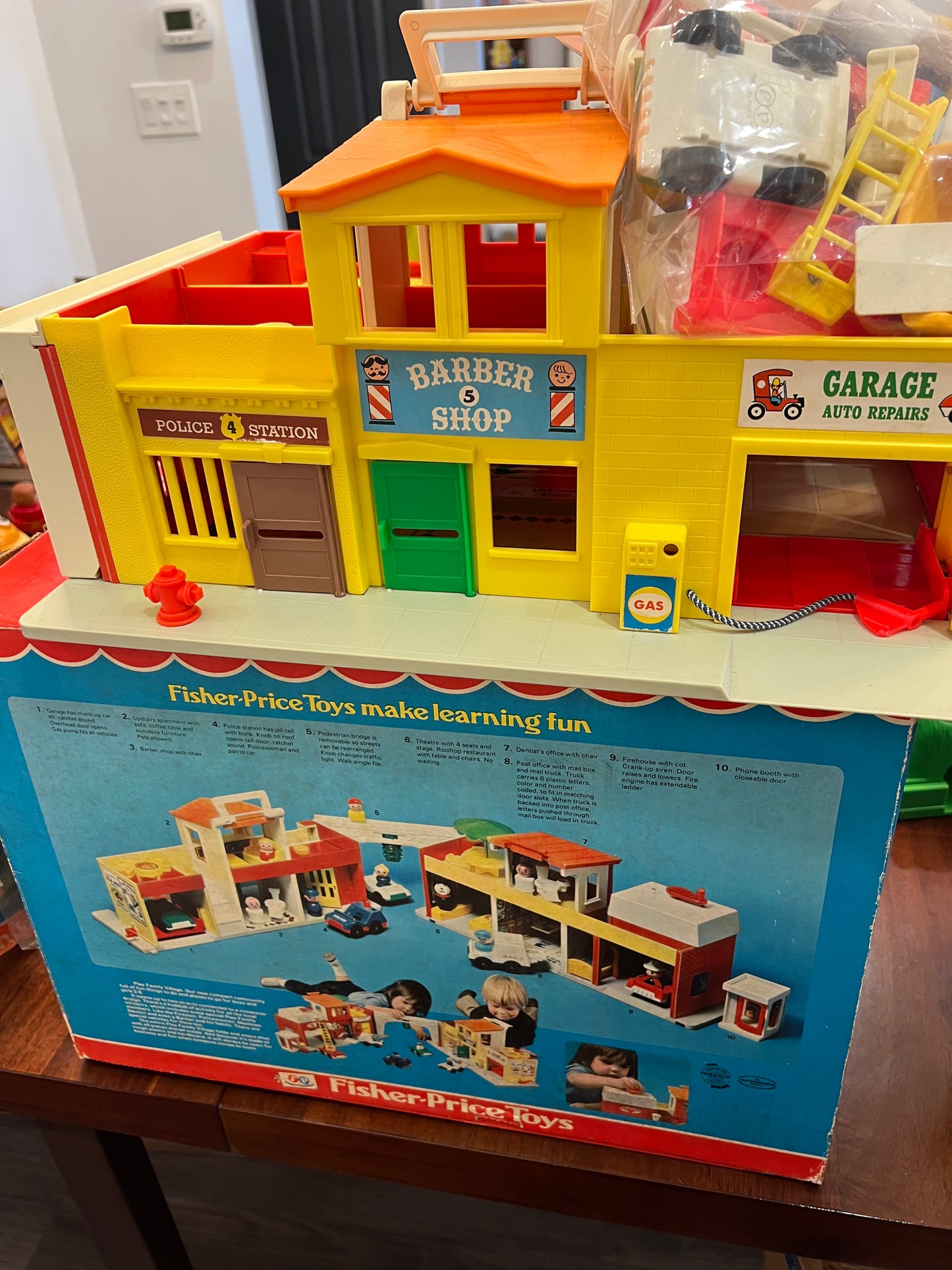 Vintage 1973 Play Family Village #997 COMPLETE w ORIG BOX!!