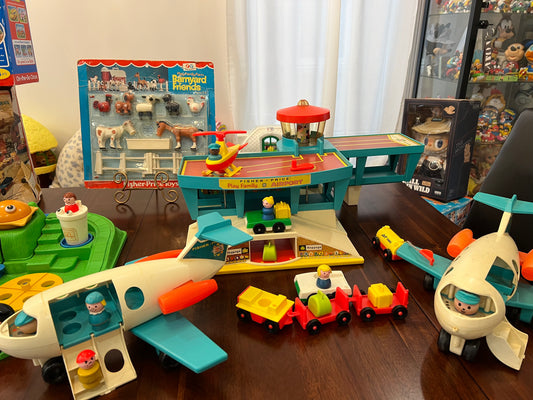Vintage 1972 Play Family Airport #996