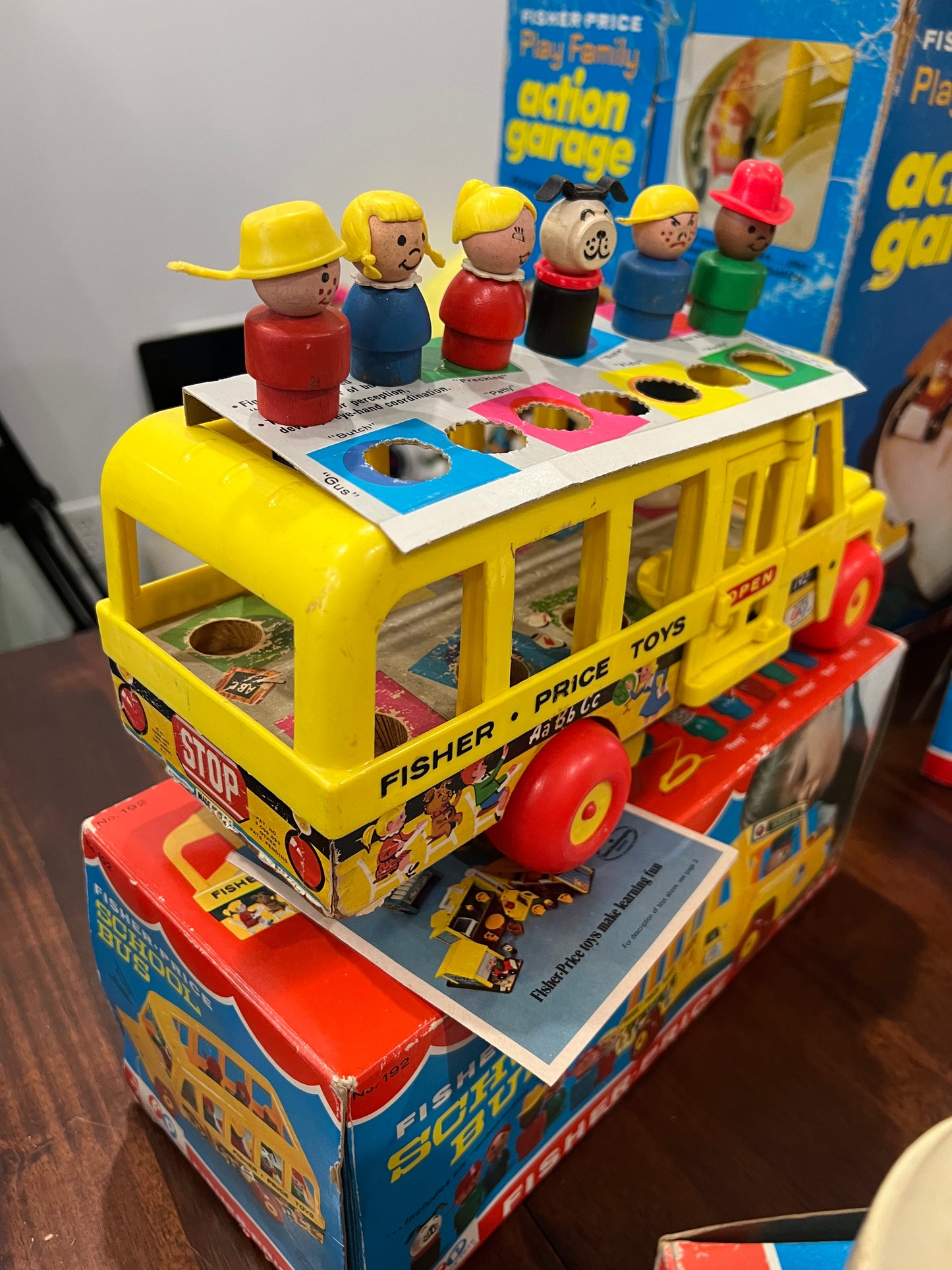 Vintage 1965 Fisher Price School Bus w ALL WOOD PPL & ORIG BOX
