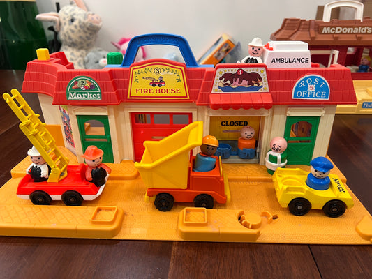 Vintage Fisher Price Main Street Lot