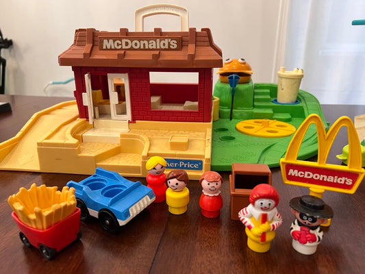 1989 Vintage FP McDonald's Restaurant #2552 - COMPLETE