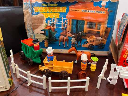 Vintage 1982 Fisher Price Western Town #934 COMPLETE w ORIG BOX!